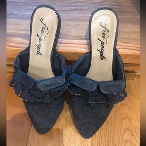 Free People beautiful mules navy blue 39